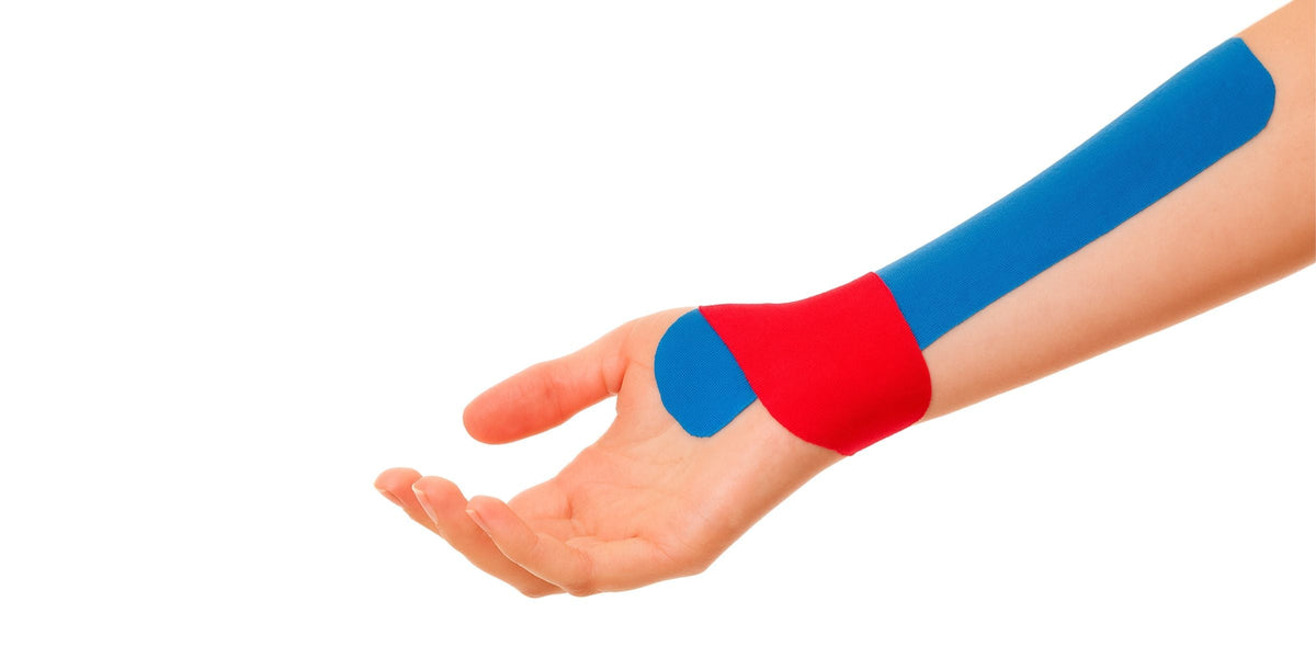Hand tapen bei Sehnenscheidenentzündung