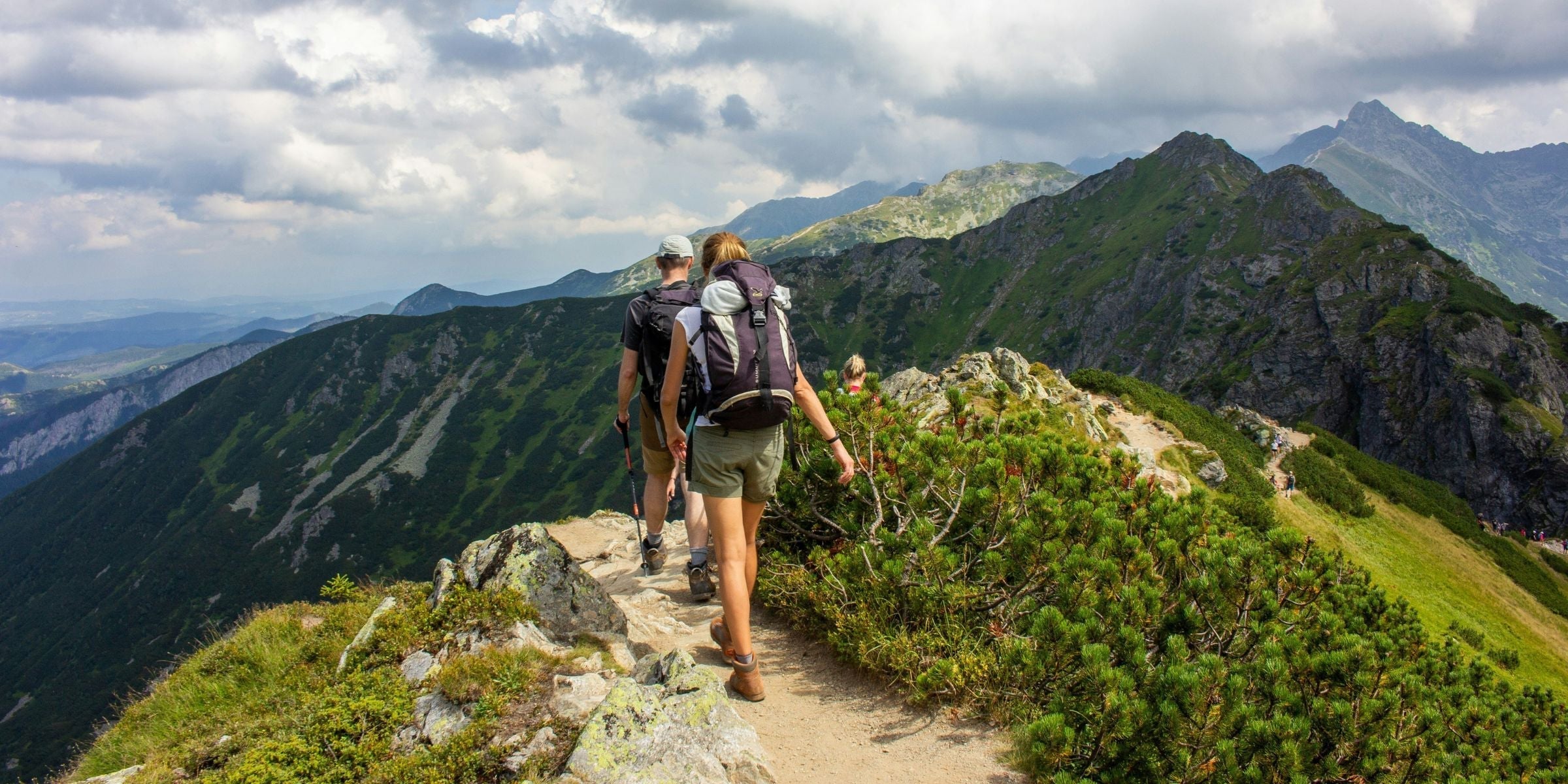 Schmerzen beim Wandern mit Hallux Valgus